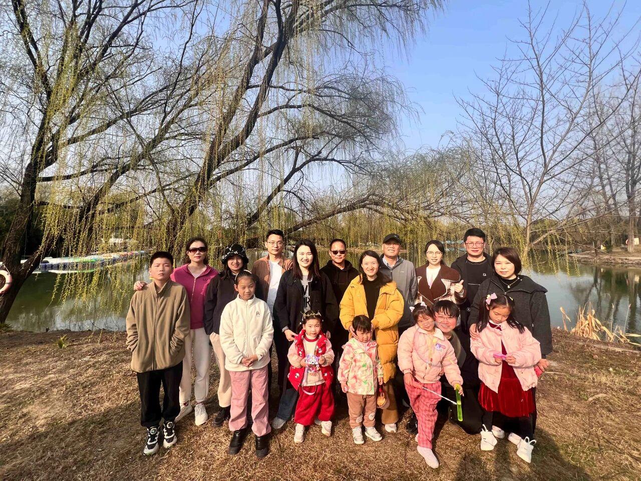 智仁新闻丨山水相约，共绽芳华——浙江智仁律师事务所举办妇女节春日露营团建活动