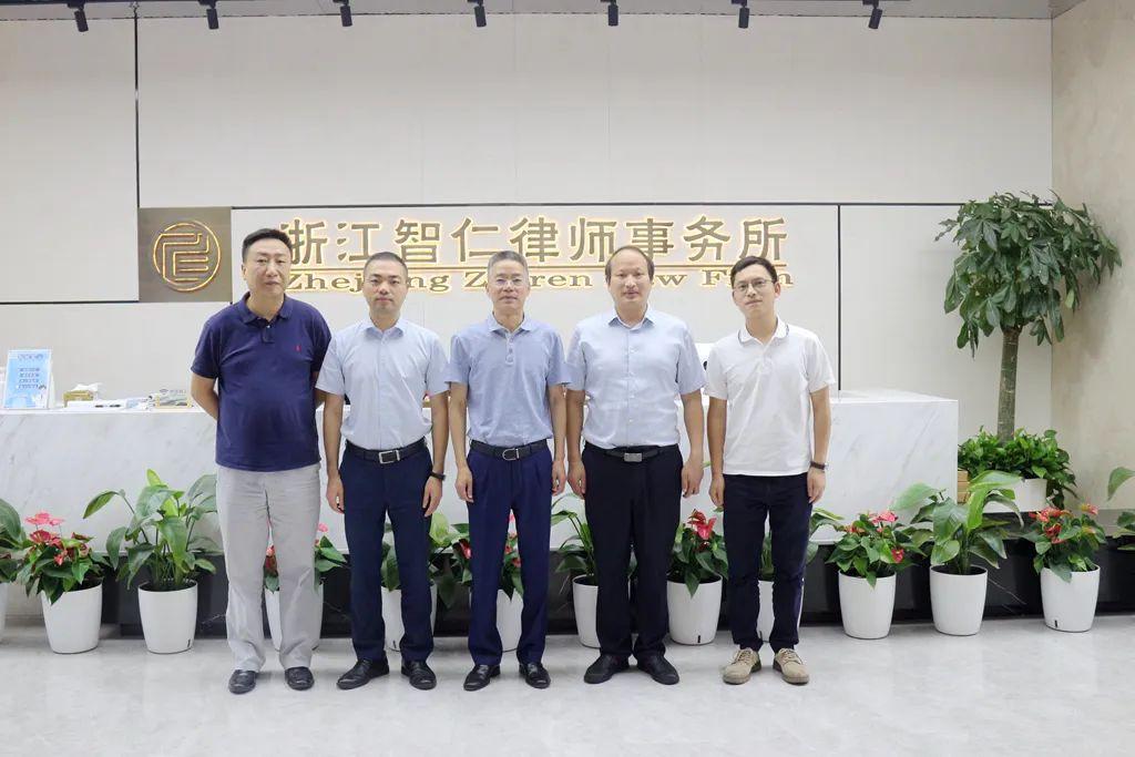 智仁新闻 | 西湖区政协副主席何加新一行走访看望我所政协委员李斌律师