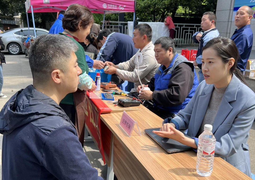 智仁公益 | 诸奇红律师参与社区公益法律服务