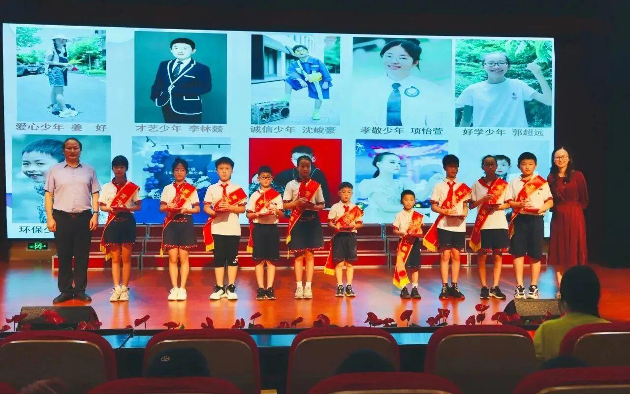智仁公益 | 以爱为营，共筑桥梁——“育才·智仁美德少年”奖学金颁奖 智仁律师