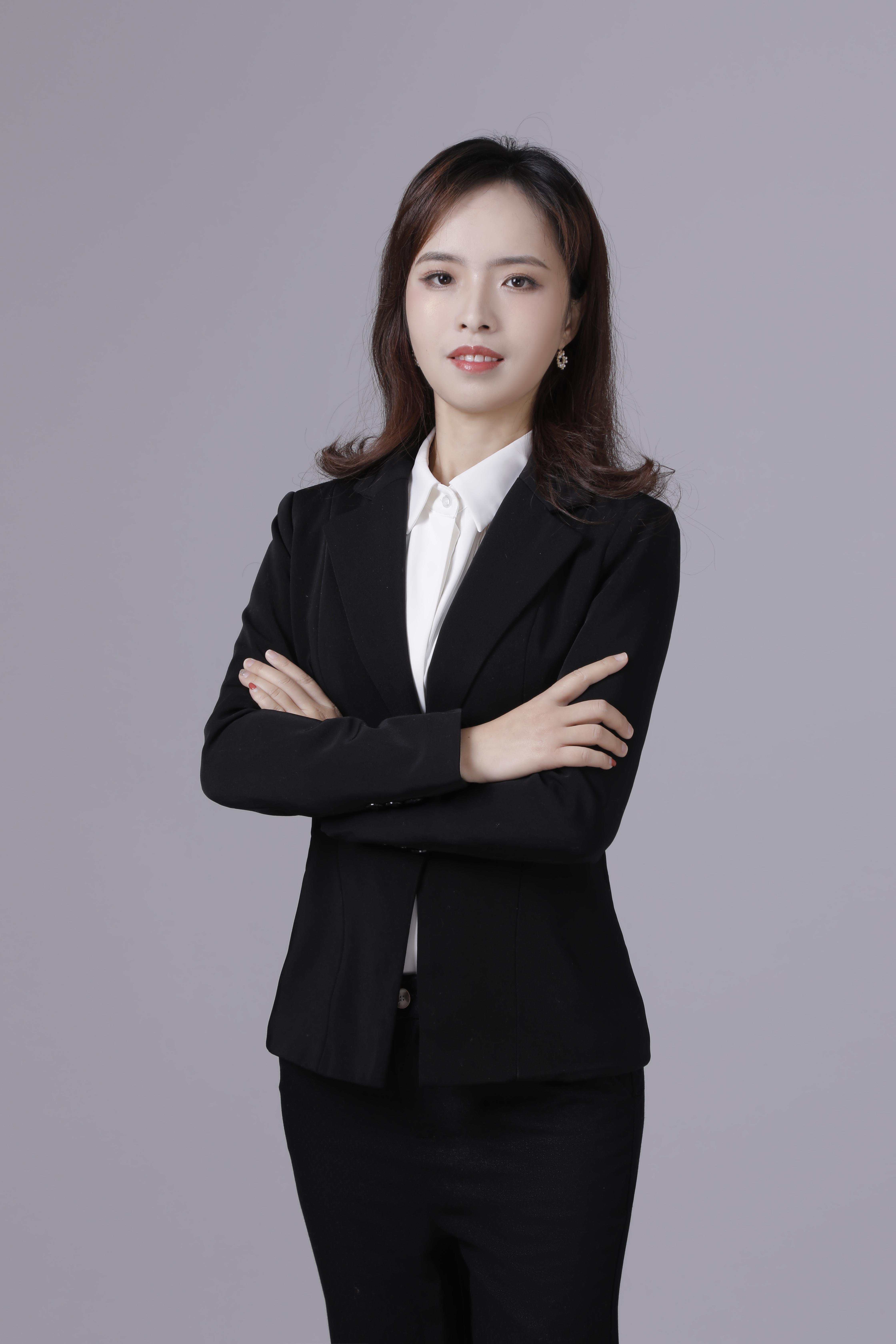  卢娉婷